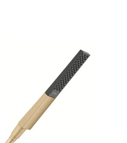 Ein Produkt von Hansgrohe mit einem schlanken, langen Design in Brushed Bronze. Der Griff geht in eine flache Kopfpartie über, die eine strukturierte Oberfläche aufweist.